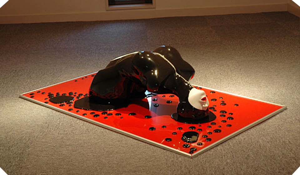 超絶的完成度の“やきもの”が生み出す空想科学――林茂樹の世界